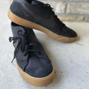 Nike Court Legacy Canvas Black
Gum